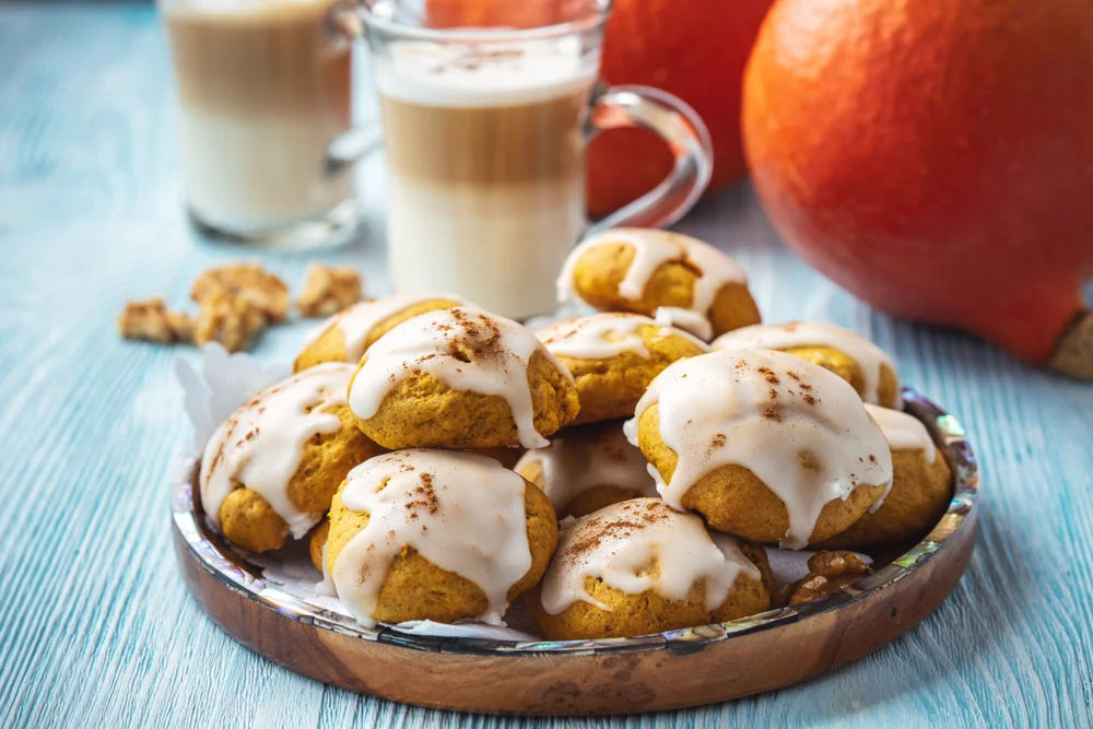 Pumpkin gingerbread cookies