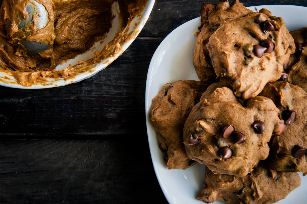 pumpkin chocolate chip cookies