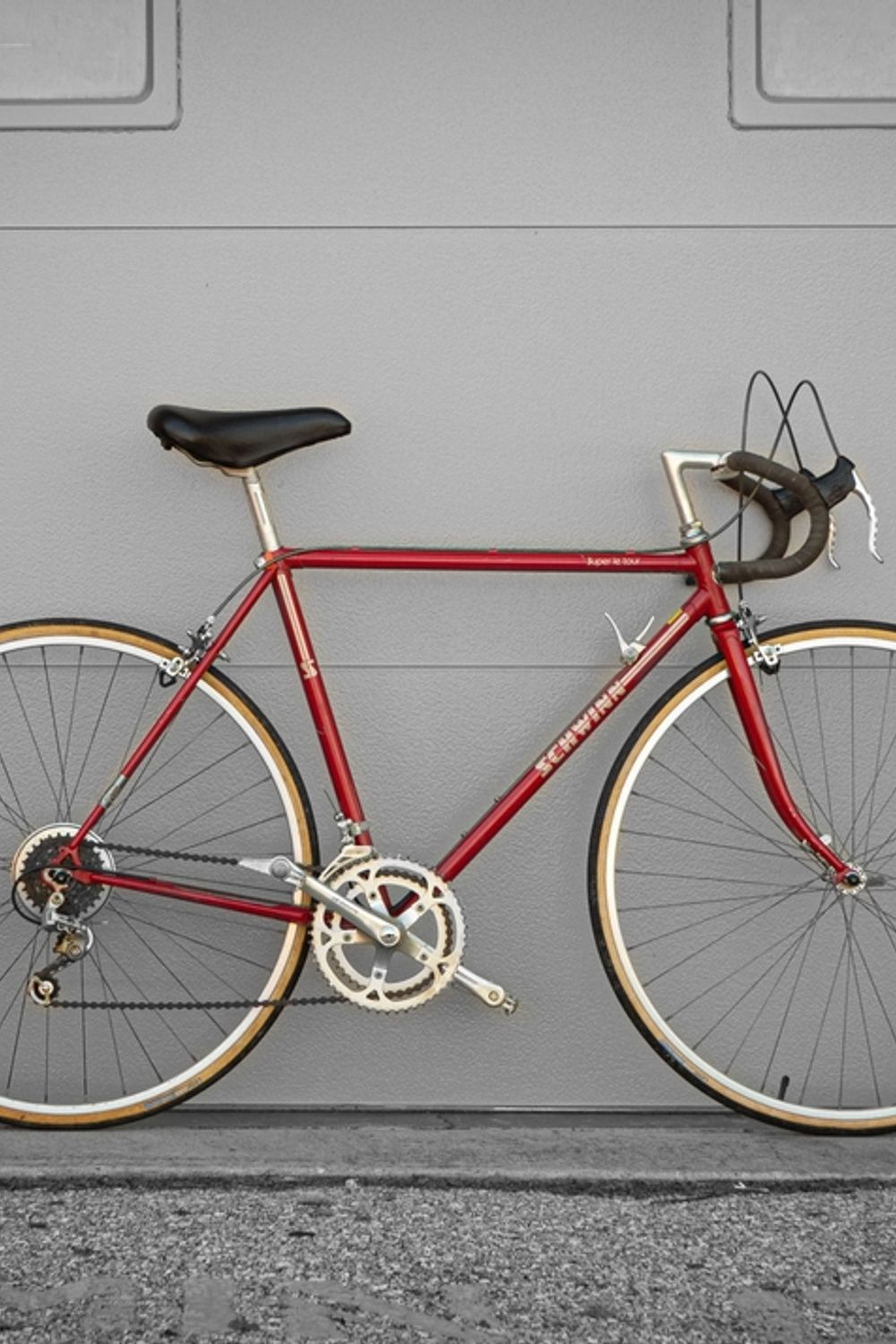 Vintage & Antique Schwinn Bikes That'll Get Your Gears Going Vintage & Antique Schwinn Bikes That'll Get Your Gears Going
