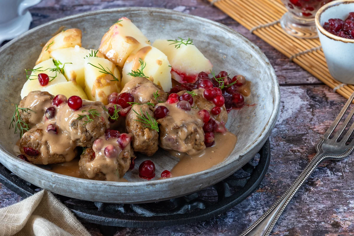 Swedish meatballs with potatoes and lingonberries