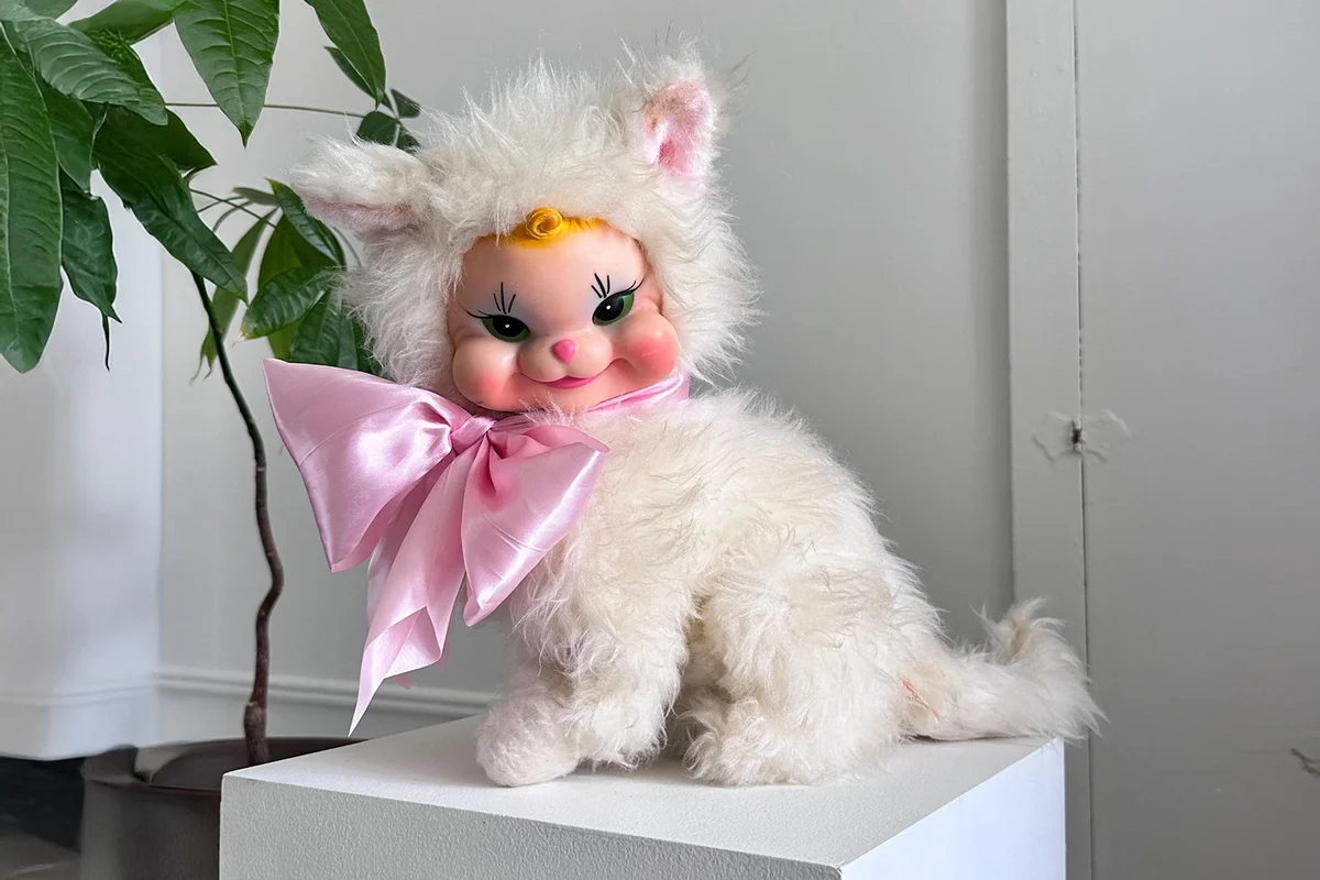 Large vintage 1950s Rushton Star Creation pastel pink white kitty cat rubber face plush kitsch toy original tag ribbon
