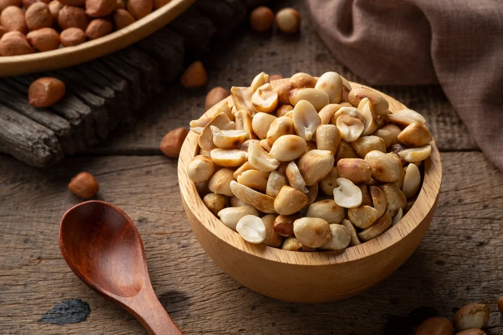 bowl of roasted peanuts