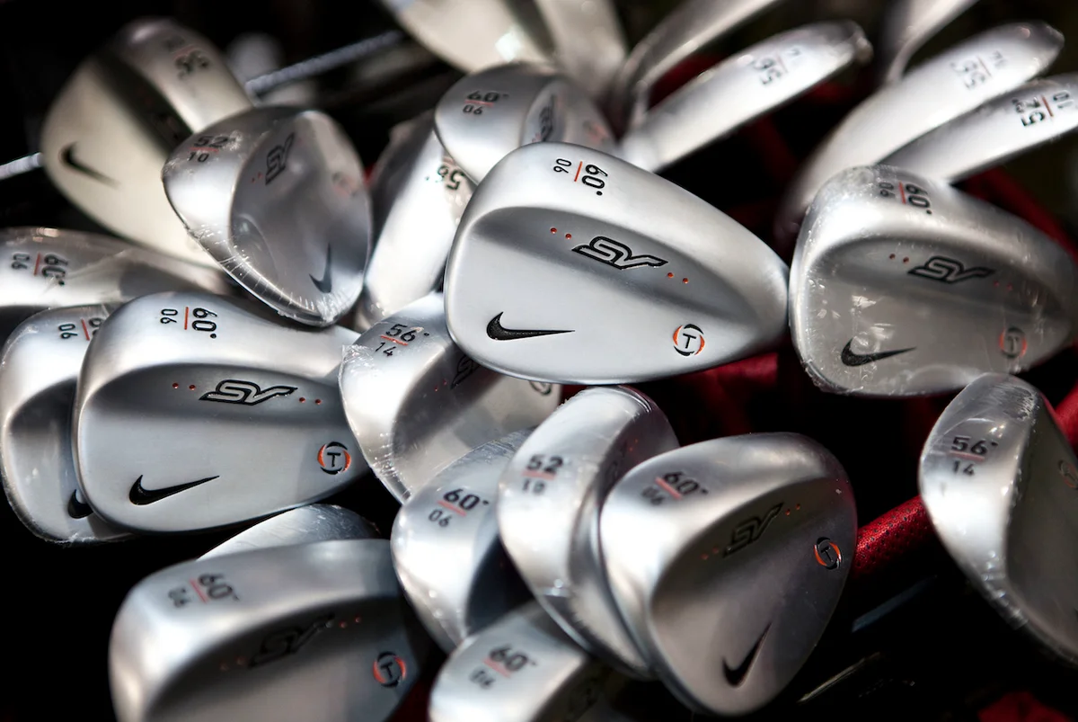 golf clubs at store