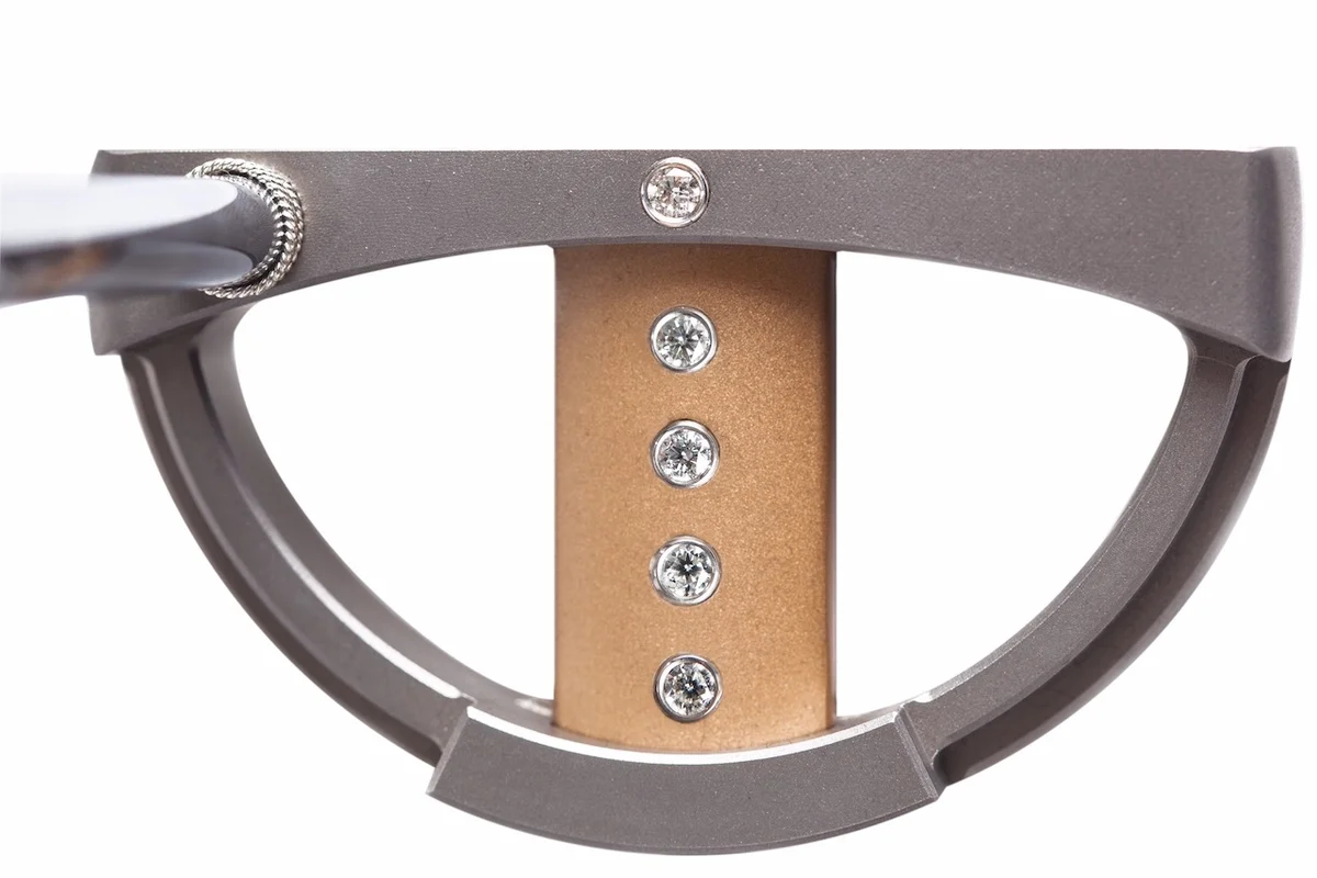 Gemspot jeweled putter