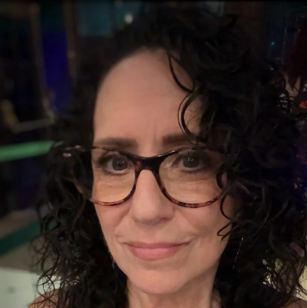 Terri N using dry shampoo