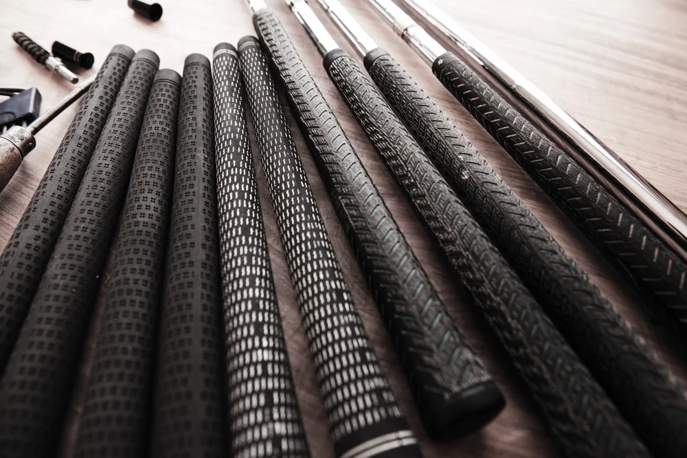 Golf clubs and new golf grips